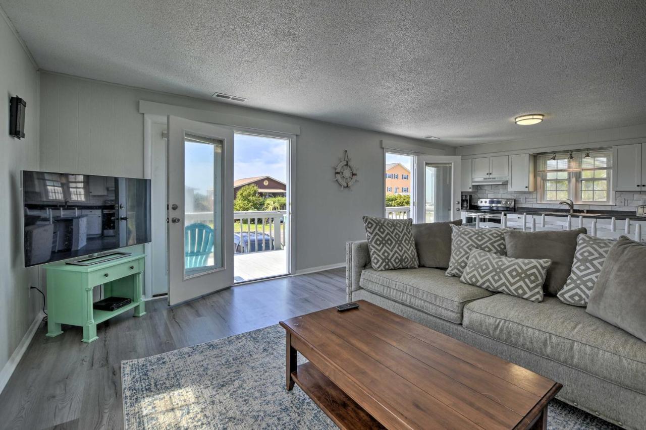 Oak Island Beach Abode With Deck Walk To Shore! Εξωτερικό φωτογραφία